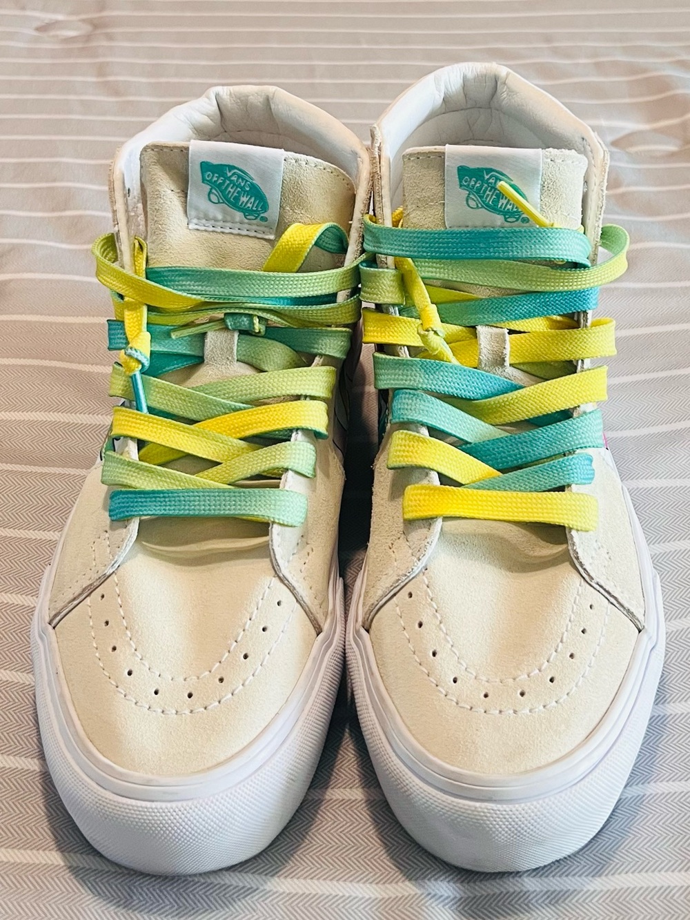 Vans Sk8-Hi cream men’s 6.5/women’s 8